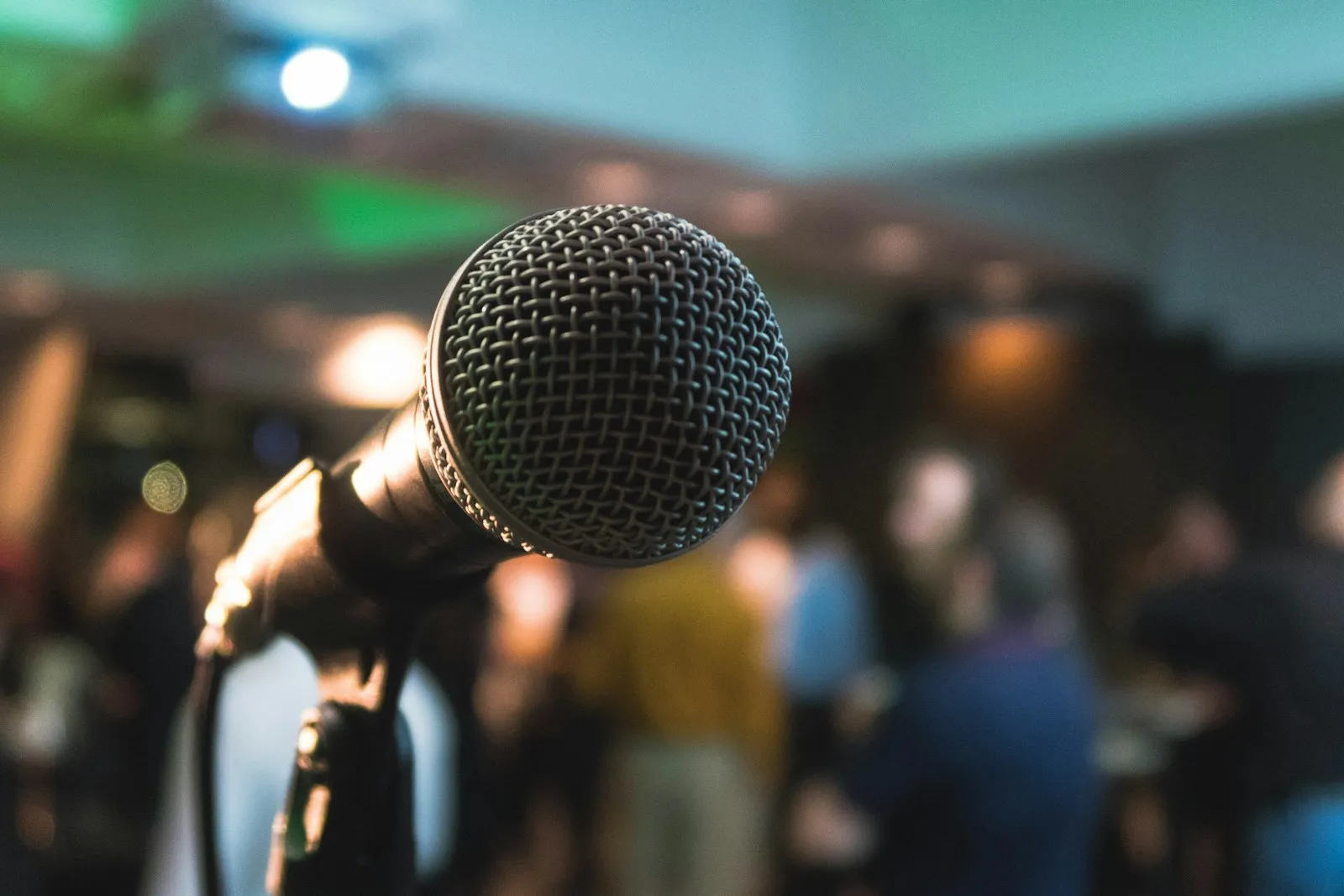 Public Speaking for PhDs: Mastering the Art of Conference Presentations